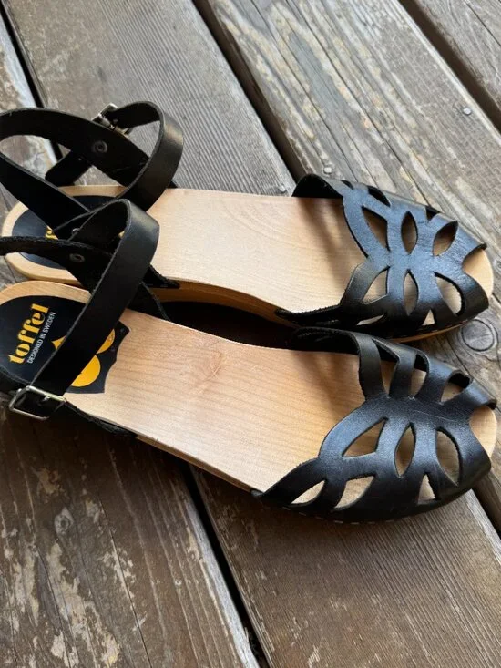 Swedish Hasbeens Black Ornament Clog Sandal in Women's US 10/41EU - Retail $260 - Picture 2 of 16